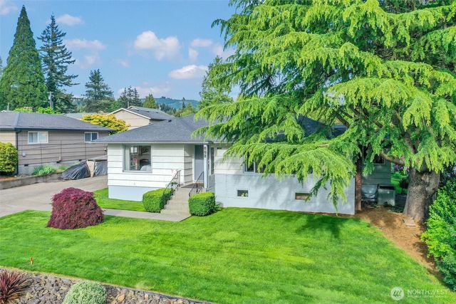 602 N 16th Avenue, Kelso, WA 98626