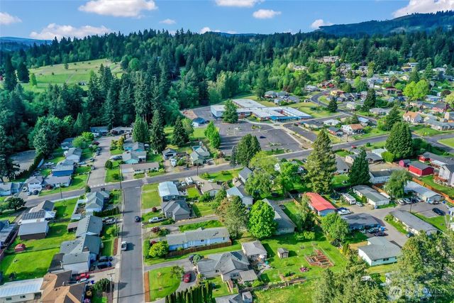 602 N 16th Avenue, Kelso, WA 98626