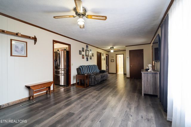 408 Shady Oaks Drive, Spencer, TN 38585