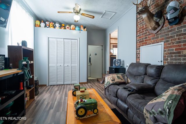 408 Shady Oaks Drive, Spencer, TN 38585