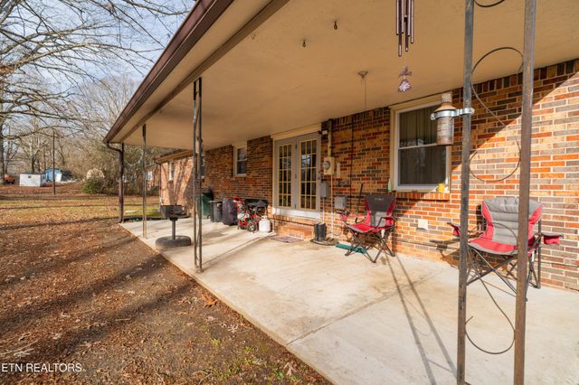 408 Shady Oaks Drive, Spencer, TN 38585