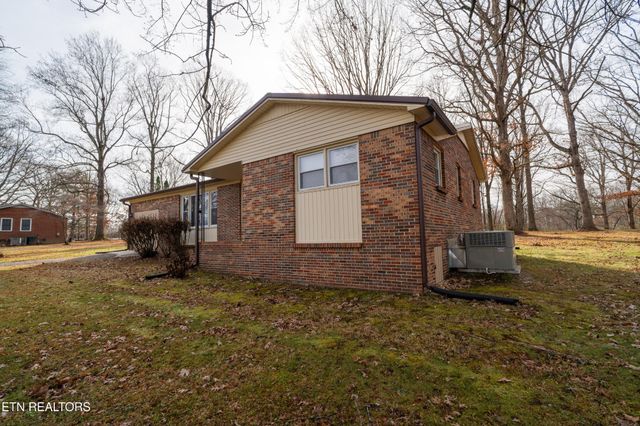 408 Shady Oaks Drive, Spencer, TN 38585