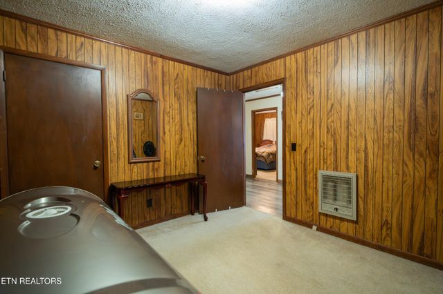 408 Shady Oaks Drive, Spencer, TN 38585