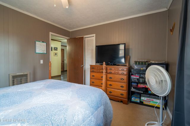 408 Shady Oaks Drive, Spencer, TN 38585