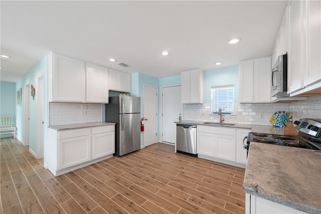 1129 S Eleventh St 12, Port Aransas, TX 78373