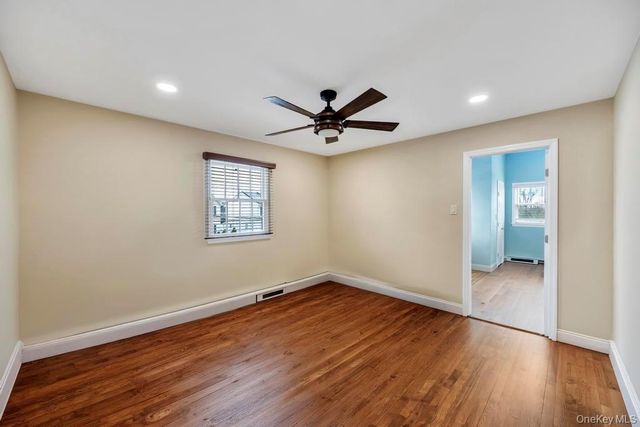 30 County Line Road, Farmingdale, NY 11735