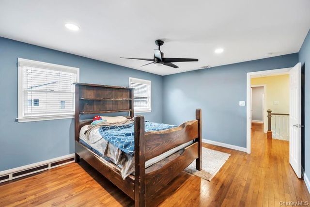 30 County Line Road, Farmingdale, NY 11735