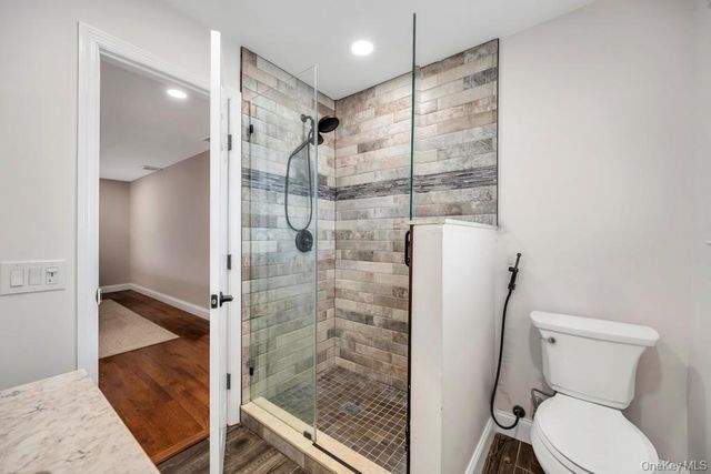 30 County Line Road, Farmingdale, NY 11735