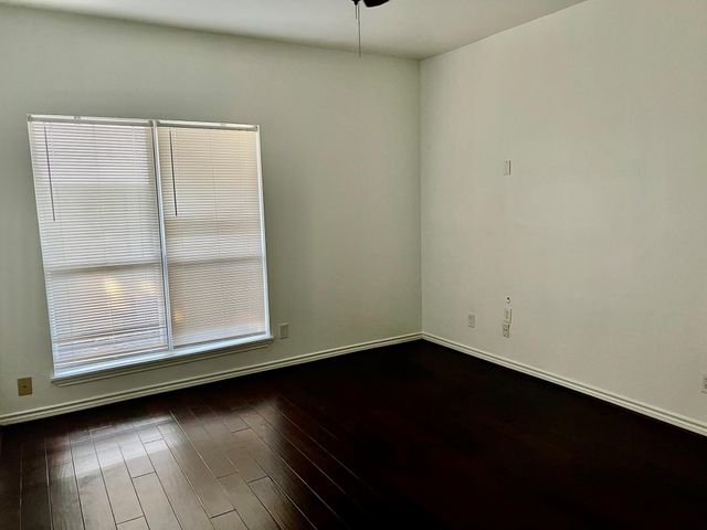 10047 Westpark Drive 9, Houston, TX 77042