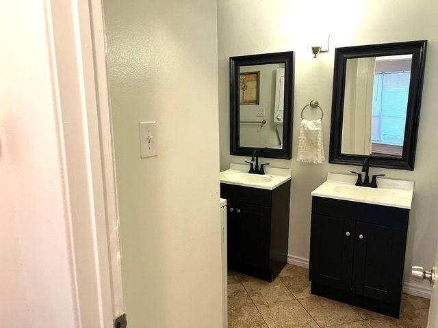 10047 Westpark Drive 9, Houston, TX 77042