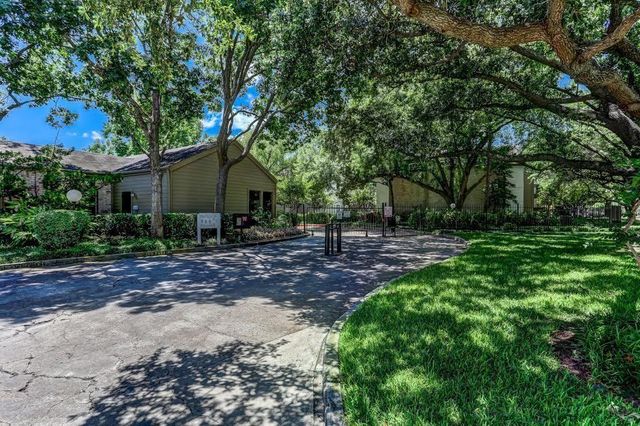 10047 Westpark Drive 9, Houston, TX 77042