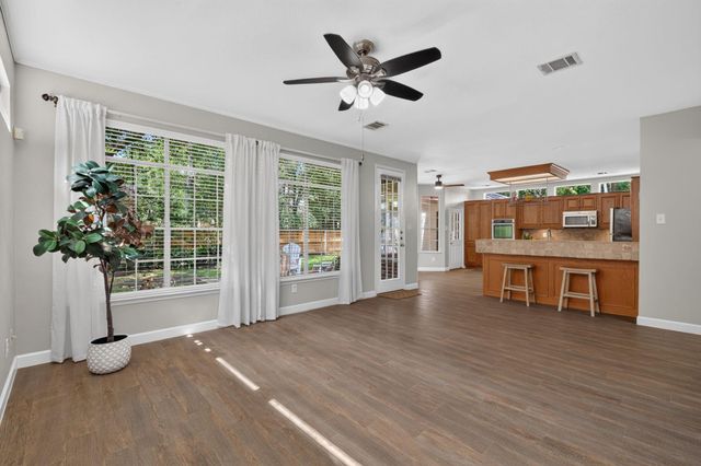 14 Treescape Circle, The Woodlands, TX 77381