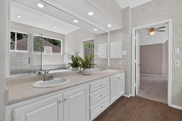 14 Treescape Circle, The Woodlands, TX 77381