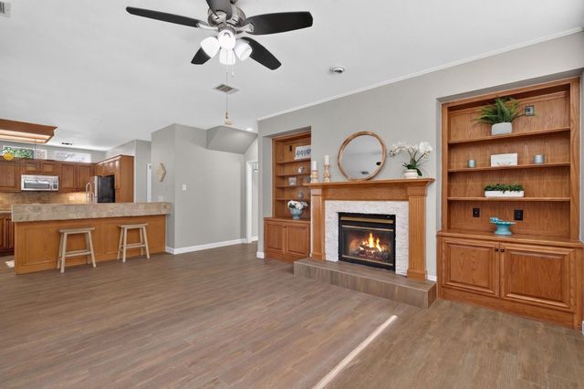 14 Treescape Circle, The Woodlands, TX 77381