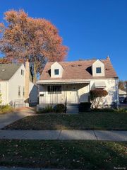 25300 Culver Street, St. Clair Shores, MI 48081
