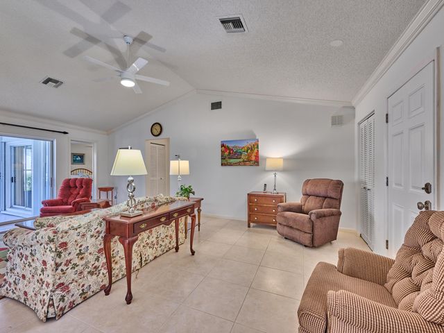 9901 SE Little Club Way N, Tequesta, FL 33469