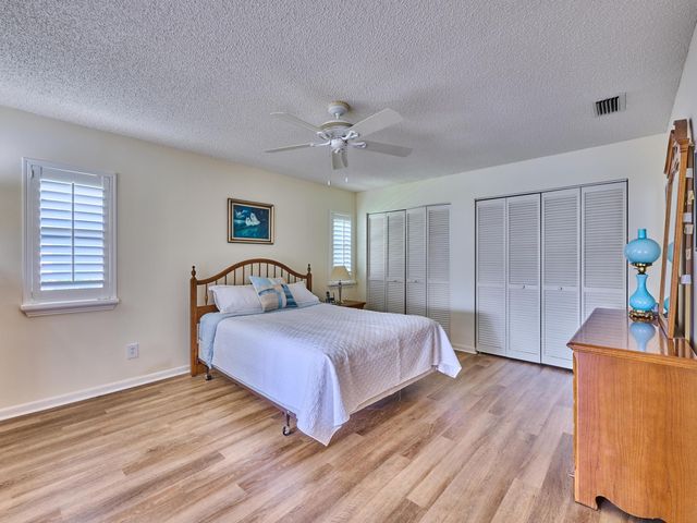 9901 SE Little Club Way N, Tequesta, FL 33469
