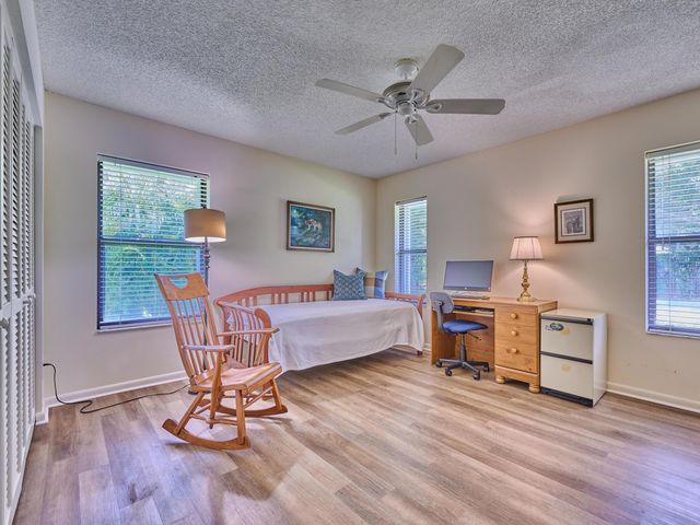 9901 SE Little Club Way N, Tequesta, FL 33469