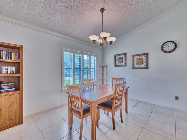 9901 SE Little Club Way N, Tequesta, FL 33469