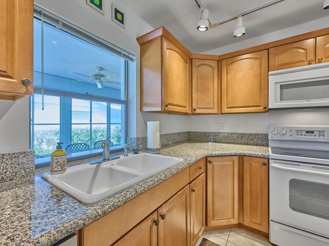 9901 SE Little Club Way N, Tequesta, FL 33469