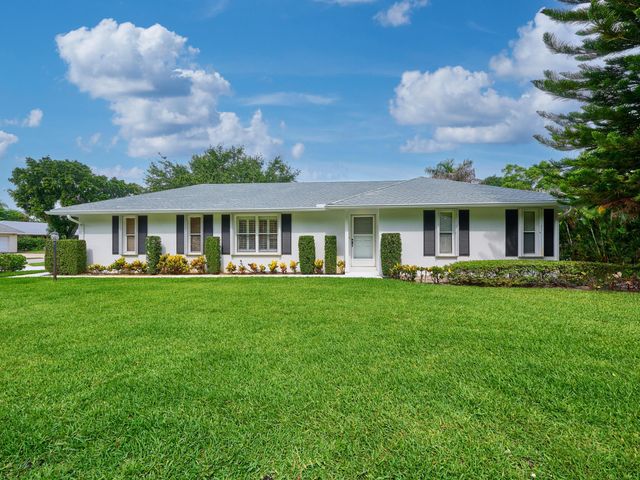 9901 SE Little Club Way N, Tequesta, FL 33469