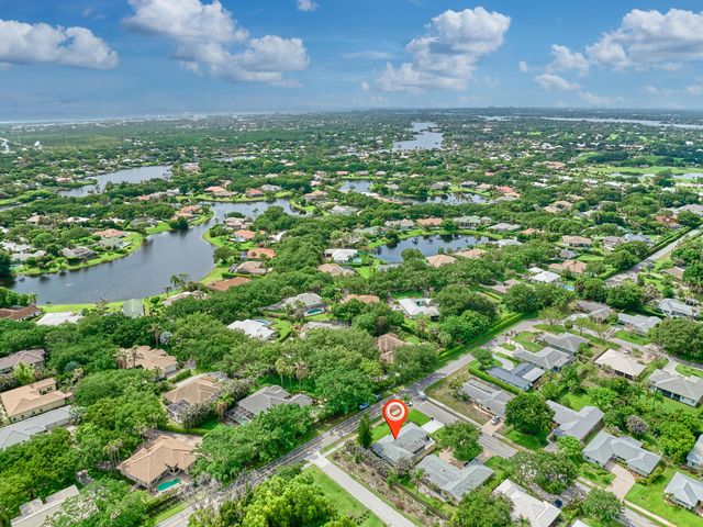 9901 SE Little Club Way N, Tequesta, FL 33469