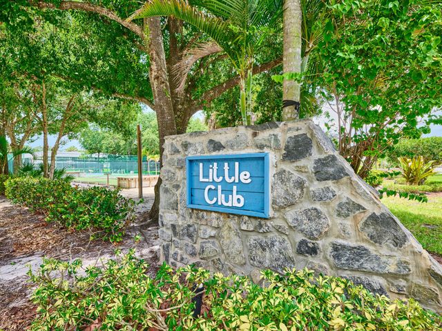 9901 SE Little Club Way N, Tequesta, FL 33469