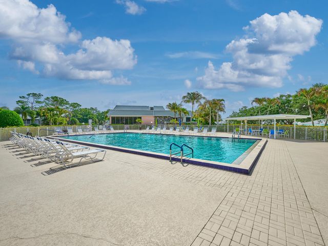 9901 SE Little Club Way N, Tequesta, FL 33469