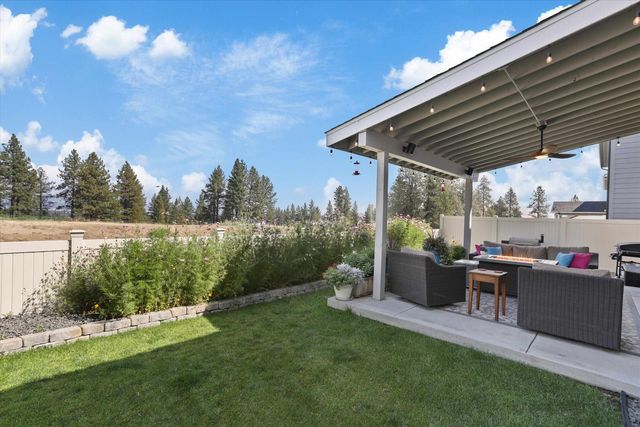 18451 E 17th Ave, Greenacres, WA 99016