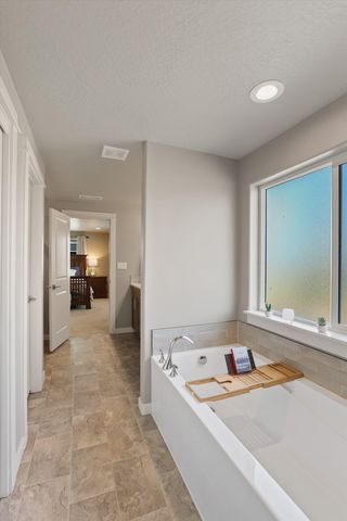 18451 E 17th Ave, Greenacres, WA 99016