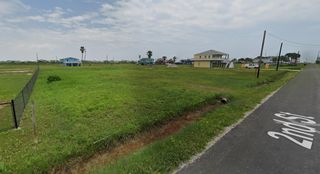 4003 2nd Street, Galveston, TX 77554