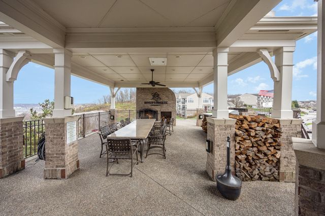 568 Riversbreeze Drive, Ludlow, KY 41016