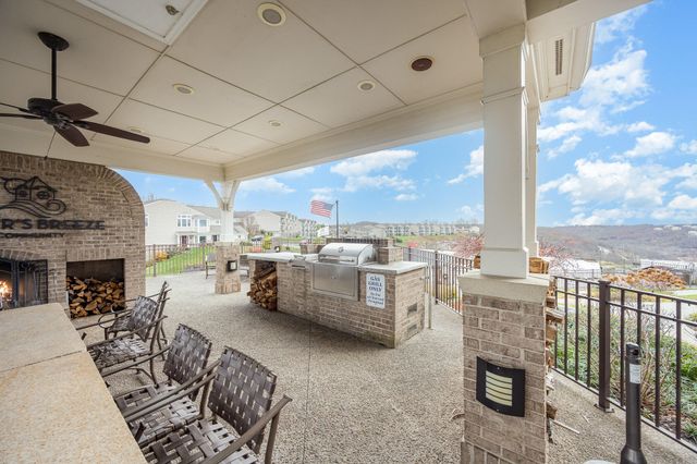 568 Riversbreeze Drive, Ludlow, KY 41016