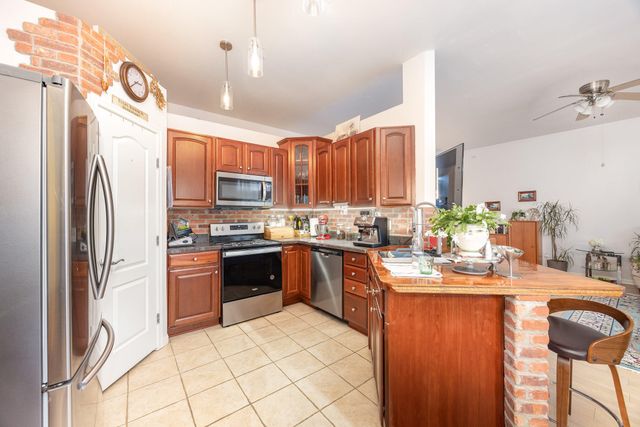 568 Riversbreeze Drive, Ludlow, KY 41016