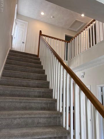 8 Cannonball CIR, Hampton, VA 23669