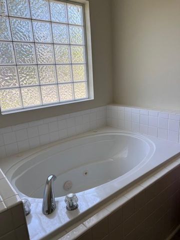 8 Cannonball CIR, Hampton, VA 23669