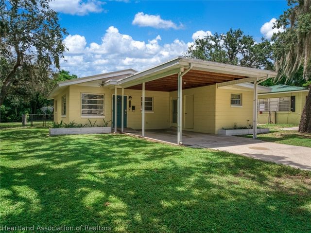 1304 Nahaw Avenue, Sebring, FL 33870