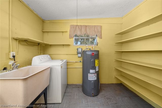 1304 Nahaw Avenue, Sebring, FL 33870