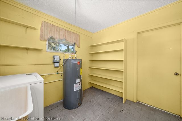 1304 Nahaw Avenue, Sebring, FL 33870