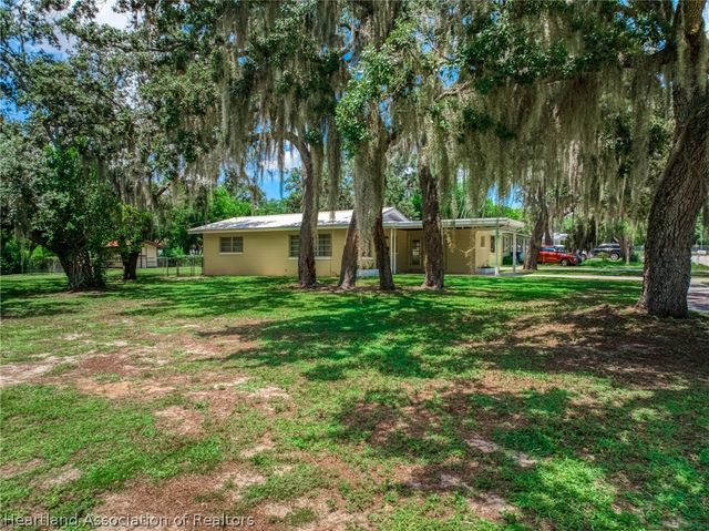 1304 Nahaw Avenue, Sebring, FL 33870