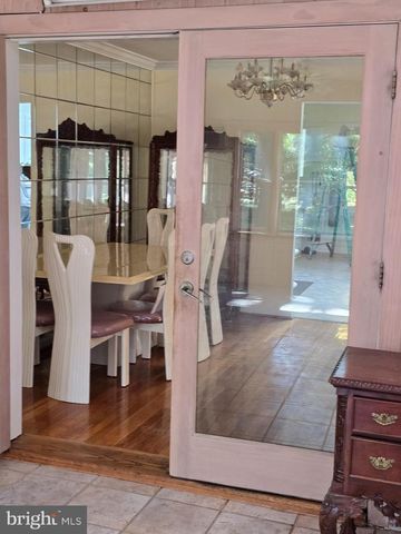 11902 UH ENID DR, Potomac, MD 20854