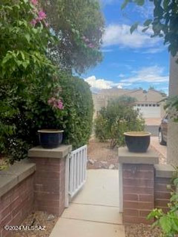 8601 N Johnny Miller Drive, Tucson, AZ 85704