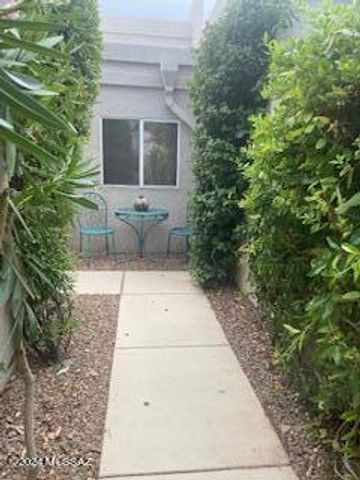 8601 N Johnny Miller Drive, Tucson, AZ 85704