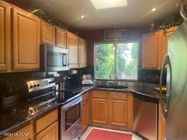 8601 N Johnny Miller Drive, Tucson, AZ 85704