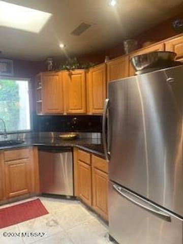 8601 N Johnny Miller Drive, Tucson, AZ 85704