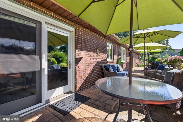16 HOWARD DR, East Berlin, PA 17316
