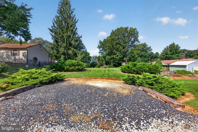 16 HOWARD DR, East Berlin, PA 17316