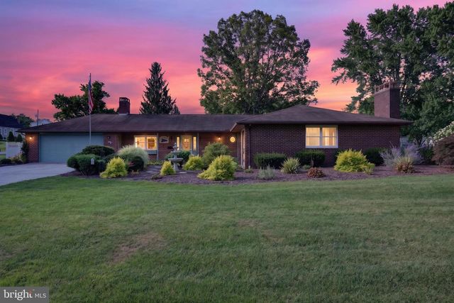16 HOWARD DR, East Berlin, PA 17316