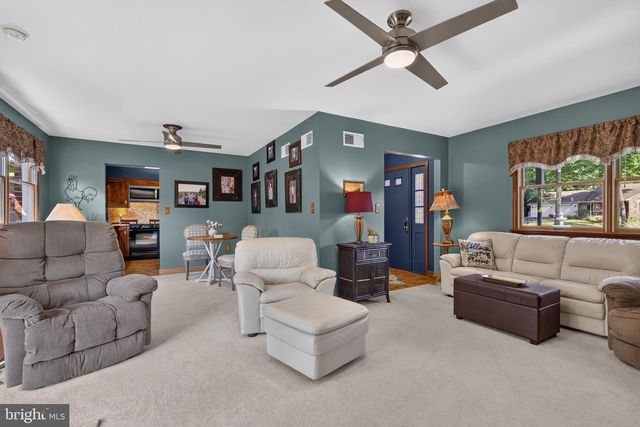 16 HOWARD DR, East Berlin, PA 17316