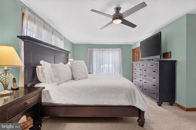 16 HOWARD DR, East Berlin, PA 17316